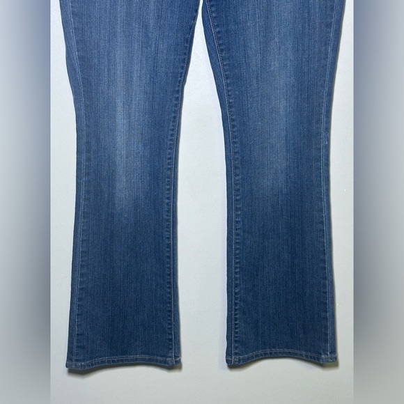 Old Navy The Flirt Jeans size 10 Short Mid Rise Boot Cut Flare - Picture 3 of 8